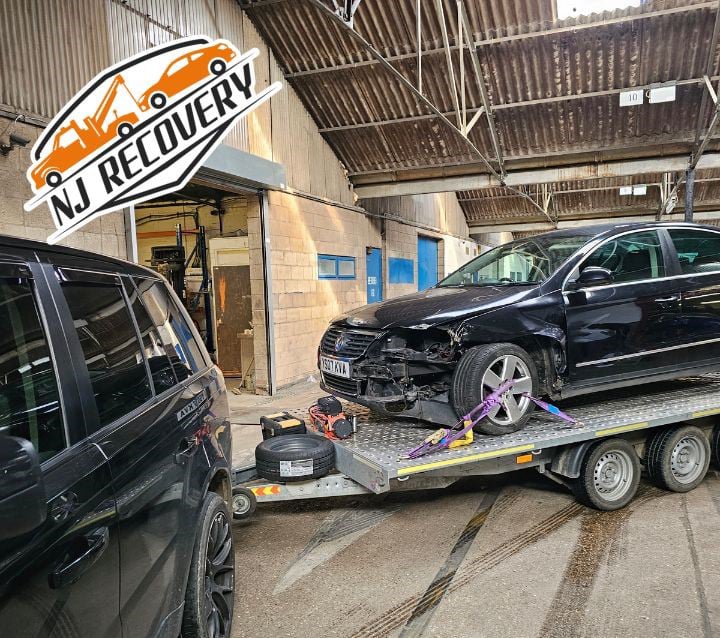 car recovery car breakdown van recovery peterborough london collectors car emergency breakdown cheap services jump start car transportation