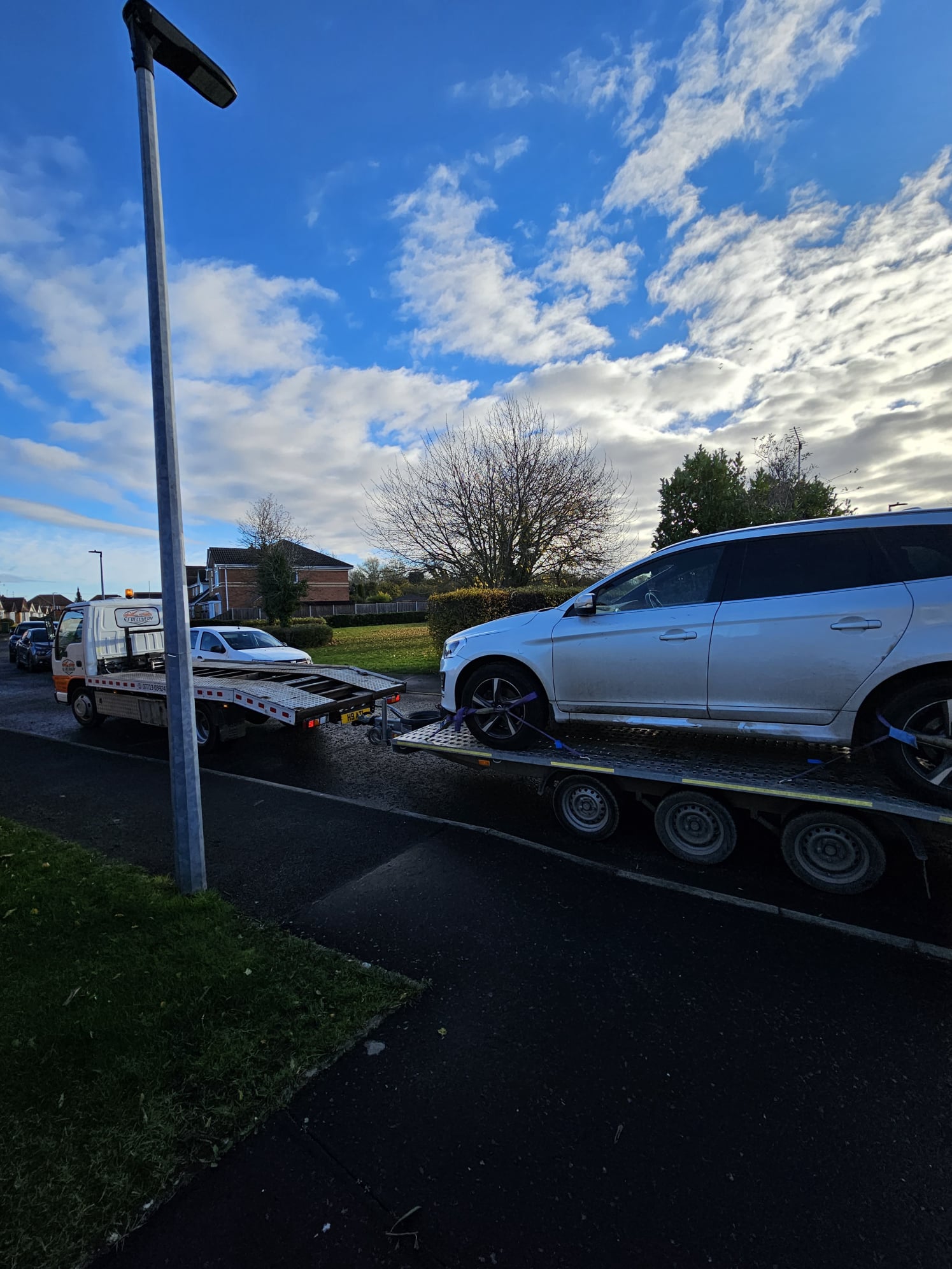 car brakdown recovery peterborough van transportation van recovery london breakdown cover jump start battery service emergency